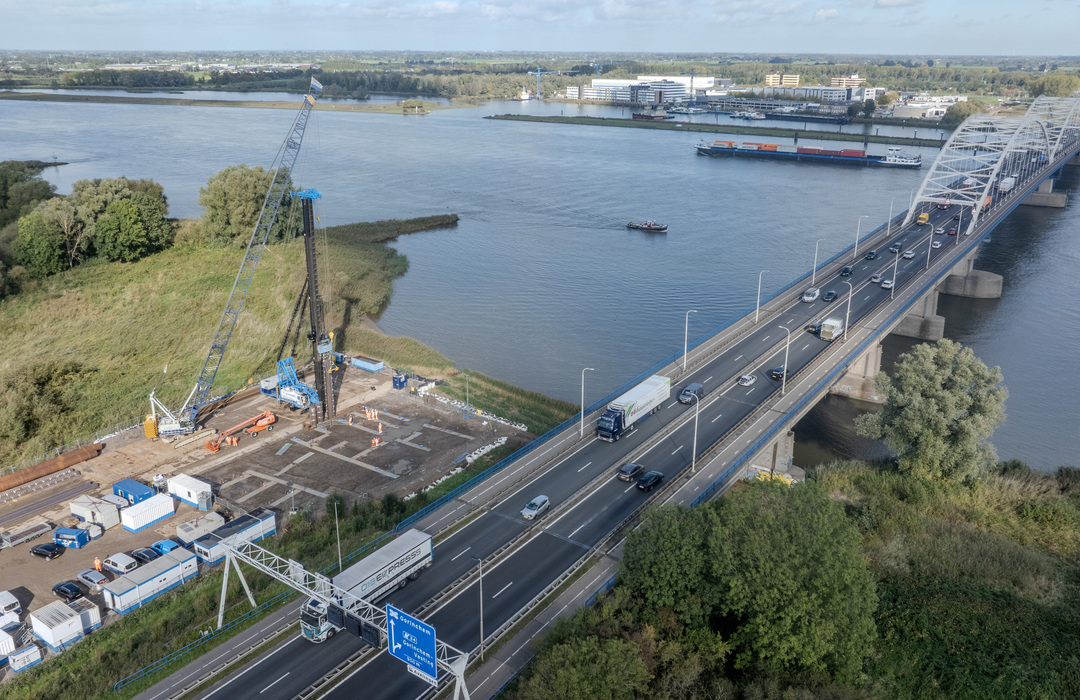Start fundament Merwedebrug